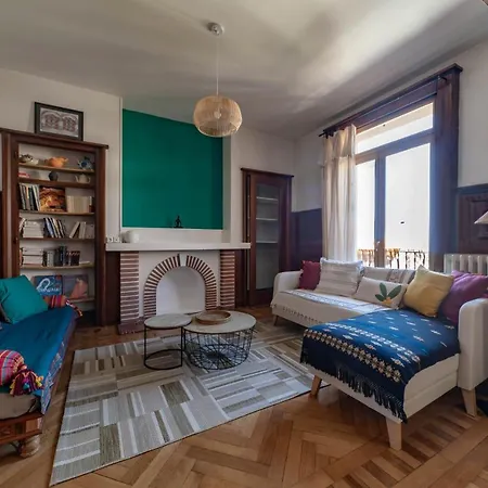 Lägenhet Le Belfort - Grand Avec Terrasse Et Parking Prive *