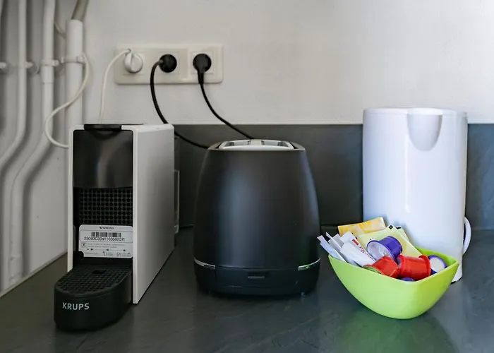 Lägenhet Le Belfort - Grand Avec Terrasse Et Parking Prive Vichy